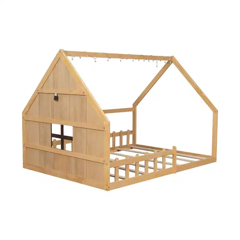 Lit cabane en bois de taille standard avec fenêtre et clôture