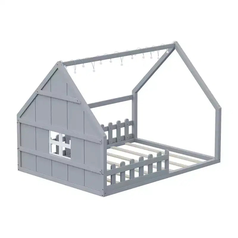Lit cabane en bois de taille standard avec fenêtre et clôture