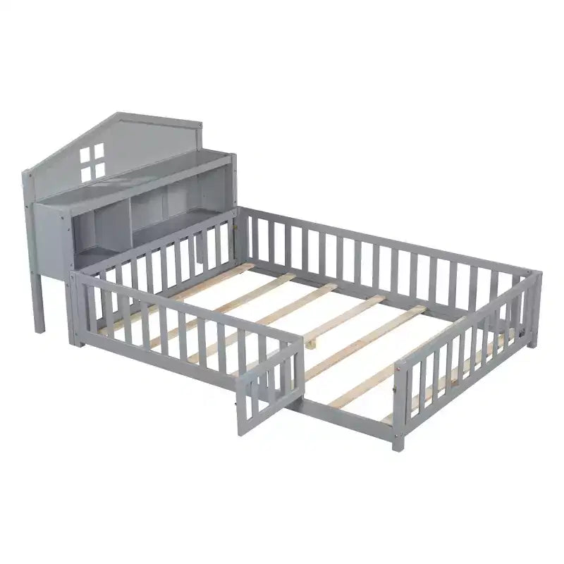 Lit Montessori complet au sol avec bibliothèque et tableau noir, plateforme de lit en bois massif avec barrières de sécurité et tête de lit de rangement pour enfants et adolescents