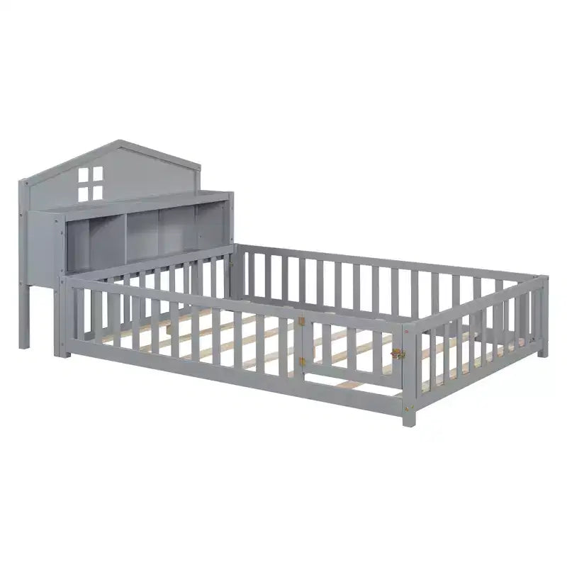 Lit Montessori complet au sol avec bibliothèque et tableau noir, plateforme de lit en bois massif avec barrières de sécurité et tête de lit de rangement pour enfants et adolescents