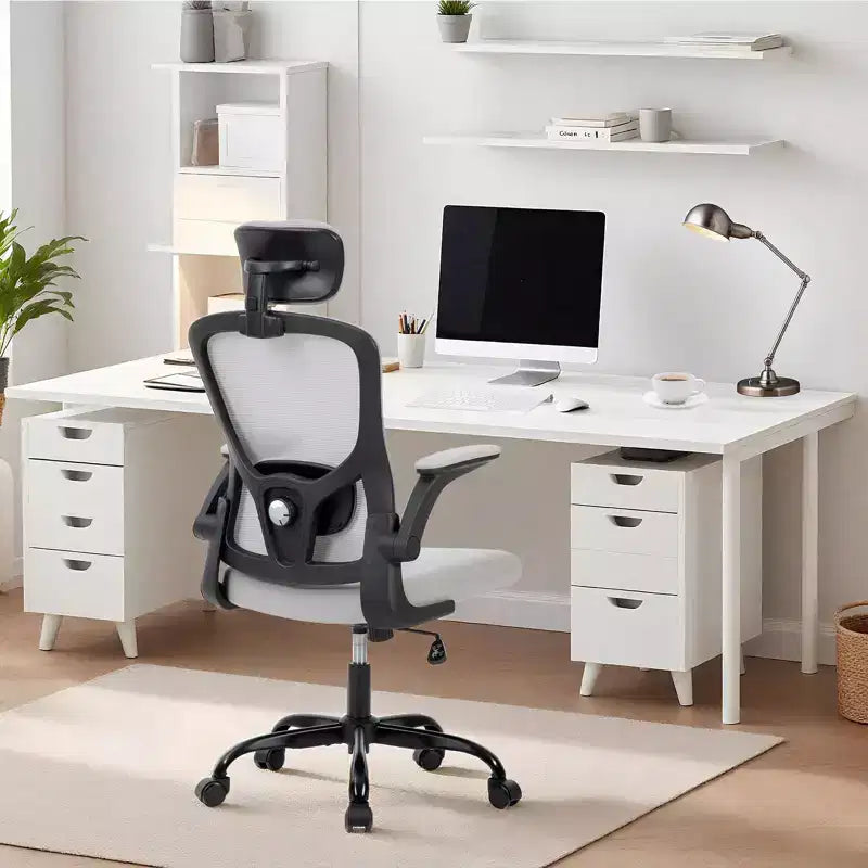 Fauteuil de bureau ergonomique haut de gamme en maille gris clair - Appui-tête réglable et dossier inclinable, pivotant à 360° - Roulettes silencieuses, agréable pour la peau et durable